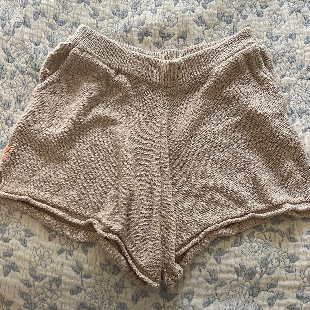 Knitted cream shorts